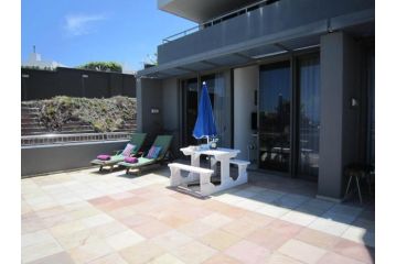 Infinity - Stunning 1 bedroom apartment with sea & mountain views Apartment, Bloubergstrand - 3