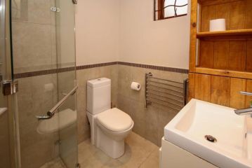 Stunning 2 bedroom apartment in Planet Africa. Apartment, Cape Town - 5