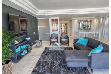 Stunning 3 bedroom villa with panoramic views Villa, Cape Town - 5