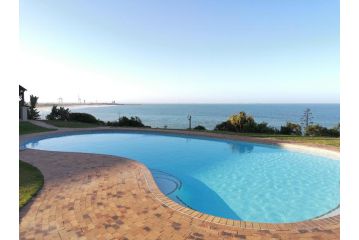 Stunning Resort Living, Unit 37 Hotel, Port Elizabeth - 3