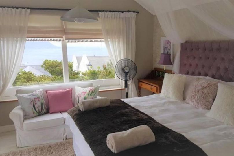 Stunning Sea & Mountain View. Simon's Town Getaway Guest house, Cape Town - imaginea 8