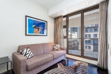 Stunning Two Bed Overlooking Company's Garden Apartment, Cape Town - 3