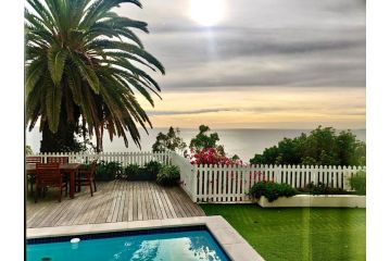 Private Pool! Bantry Bay large 1 bedroom flat Apartment, Cape Town - 4