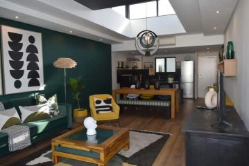 Stylish 2 Bedroom Apartment in Cape Town with Stunning Views Apartment, Cape Town - 5