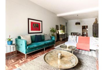 Stylish Apartment in heart of Rosebank Apartment, Johannesburg - 1