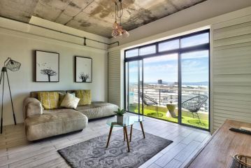 Stylish Apartment With Atlantic Ocean Views! Apartment, Cape Town - 2