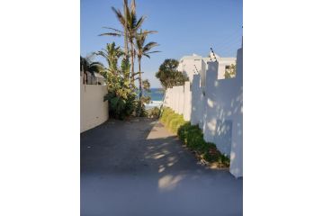 Stylish modern 2 bed apartment in Shaka's Rock Apartment, Ballito - 3