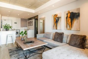 Stylish Studio Apartment with Rooftop Pool! Apartment, Cape Town - 3