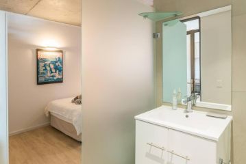 Stylish Studio Apartment with Rooftop Pool! Apartment, Cape Town - 4