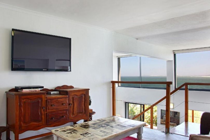 Suikerbossie 82 by HostAgents Guest house, Gordonʼs Bay - imaginea 14