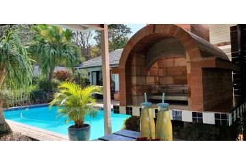 Summer Sand Holiday Cottages Guest house, Scottburgh - 3