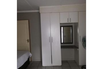 Summerwood Contractors Home Apartment, Nelspruit - 4