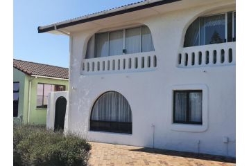 Sun & Sea in Blouberg Apartment, Bloubergstrand - 1