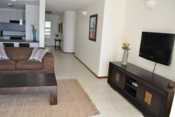 Sun, Sea, Beach and Amazing Views Apartment, Umdloti - 3