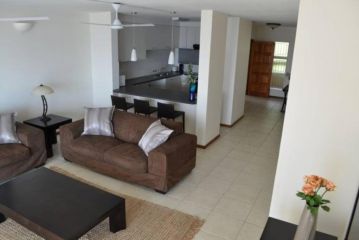Sun, Sea, Beach and Amazing Views Apartment, Umdloti - 4
