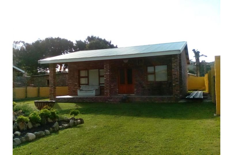 Sunflower Cottage Campsite, Herbertsdale - imaginea 2