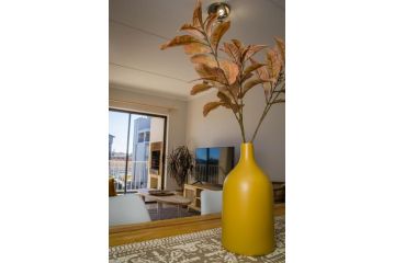 Sunny 2 bedroom apartment in Blouberg Beachfront Apartment, Cape Town - 5