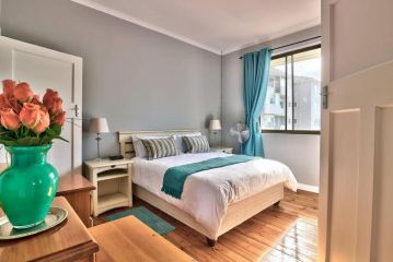 Sunny Apartment in SEA POINT right by PROMENADE Apartment, Cape Town - 2