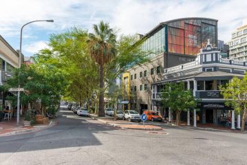 Sunny Escape in the heart of the CBD at The Harri. w/ parking Apartment, Cape Town - 4