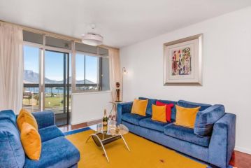 Sunny, secure, coastal couple retreat! Fast wifi! Apartment, Cape Town - 4