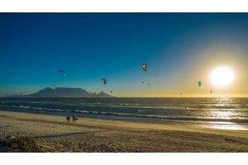 Sunset beach backpackers Hostel, Bloubergstrand - 1