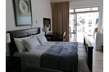 Sunset Boulevard Riverlodge Guest house, Paarl - 1