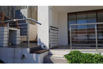 Sunset Cottage Apartment, Langebaan - 3