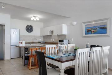 Suntrap 6 - FAMILY ONLY Apartment, Ballito - 3
