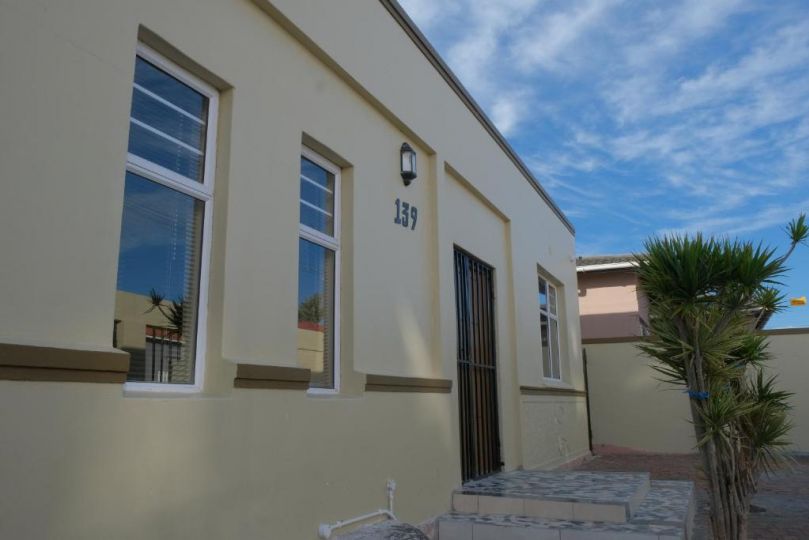 SUPA LODGE Guest house, Parow - imaginea 13