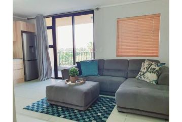 Super Modern 1 bedroom apartment in Watersedge Apartment, Cape Town - 1