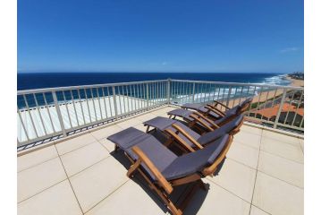 Superb Seaview @ 3BR Camarque Apt Umdloti Beach! Apartment, Umdloti - 3