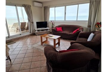 Superb Seaview @ 3BR Camarque Apt Umdloti Beach! Apartment, Umdloti - 1