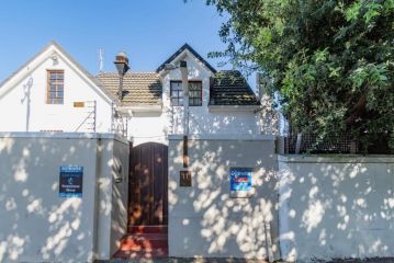 Surburban Bliss - Claremont Guest house, Cape Town - 1