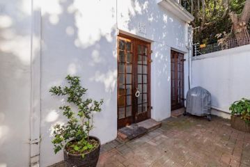 Surburban Bliss - Claremont Guest house, Cape Town - 5