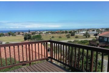 Surf Cabana, a charming 3 bedroom holiday home Guest house, Jeffreys Bay - 4