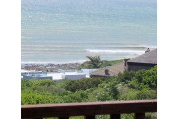 Surfed Out Jeffreys Bay Guest house, Jeffreys Bay - 2