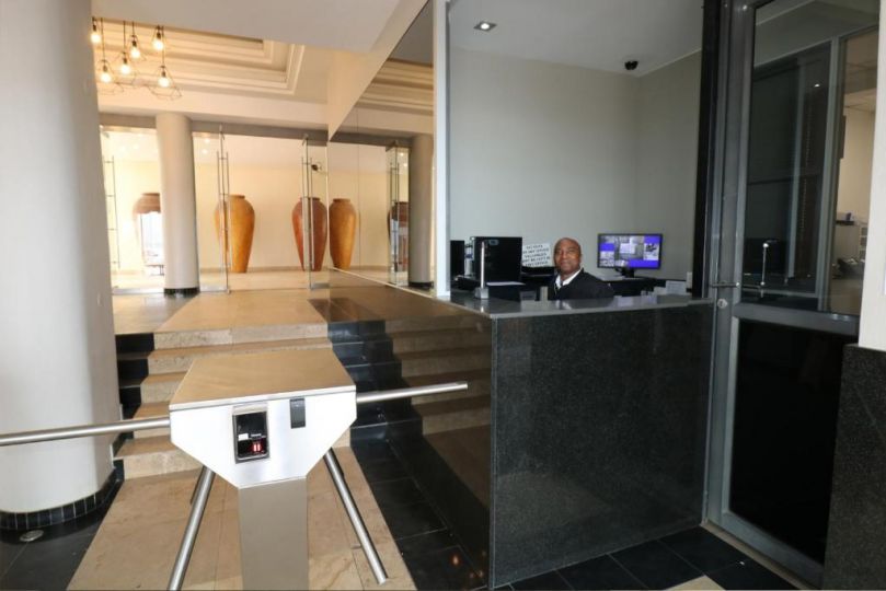 Surfers Studio Apartment, Muizenberg - imaginea 13