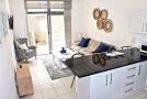 Surfers Studio Apartment, Muizenberg - thumb 1