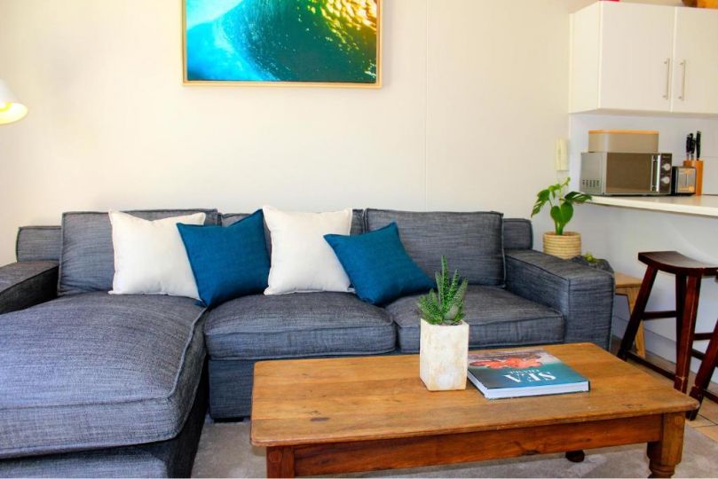 Surfs Up Apartment, Muizenberg - imaginea 1