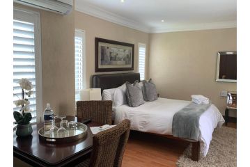 Swanepoel Guesthouse Guest house, Jeffreys Bay - 1