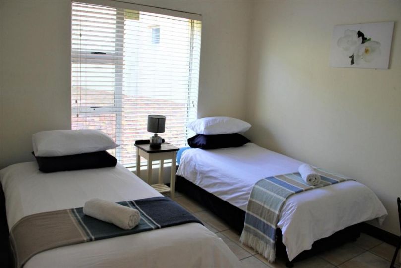 T1 Goose Valley with Sea View Guest house, Plettenberg Bay - imaginea 11