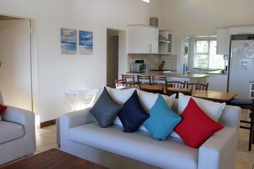 T1 Goose Valley with Sea View Guest house, Plettenberg Bay - imaginea 6