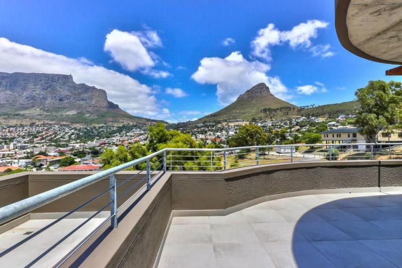 Table Mountain, sun kissed Secure Wifi Parking Apartment, Cape Town - imaginea 13