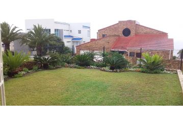 Tamarisk Square 39 Apartment, Jeffreys Bay - 5