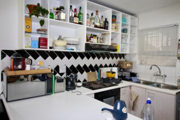 Tamboerskloof 2 bed apartment Apartment, Cape Town - 2