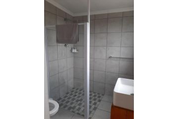 Mysthill Farm cottages Apartment, George - 5