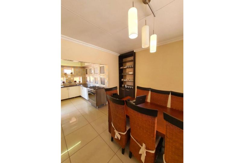 Tenacity Guesthouse - Riviera Park Guest house, Mahikeng - imaginea 12