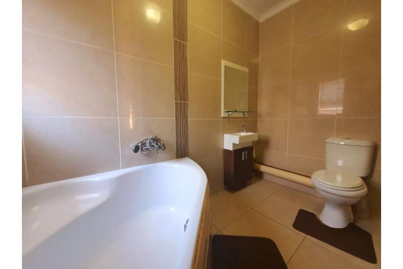 Tenacity Guesthouse - Riviera Park Guest house, Mahikeng - imaginea 5