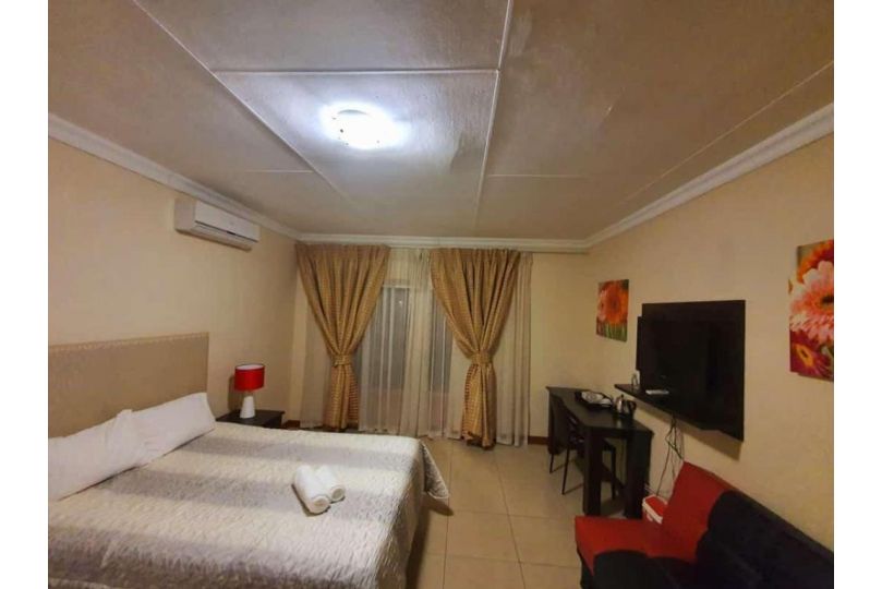 Tenacity Guesthouse - Riviera Park Guest house, Mahikeng - imaginea 20