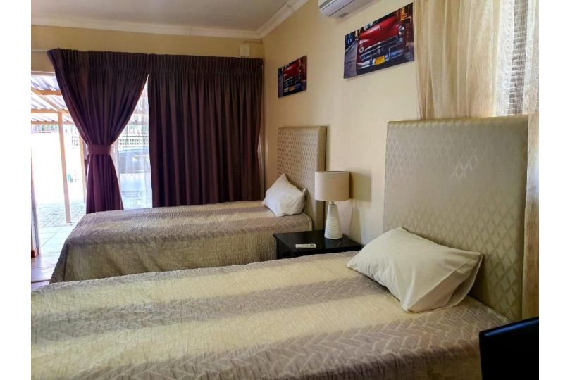 Tenacity Guesthouse - Riviera Park Guest house, Mahikeng - imaginea 8